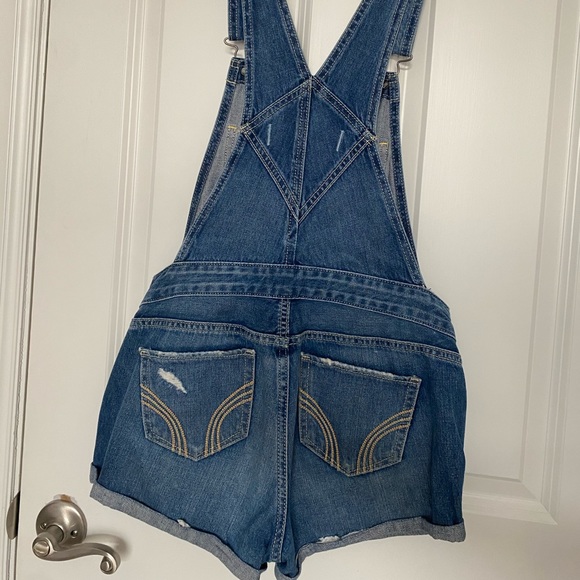 Hollister short overalls - Picture 3 of 3